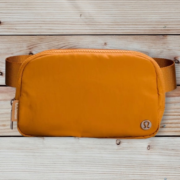 lululemon athletica Handbags - Lululemon Everywhere Belt Bag NWT